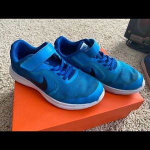 Shoes 👟 for kids size 2y